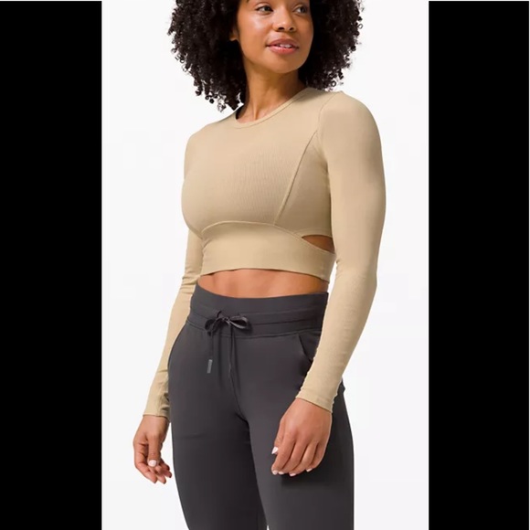 Lululemon La Cut Out Waist Crop Long 